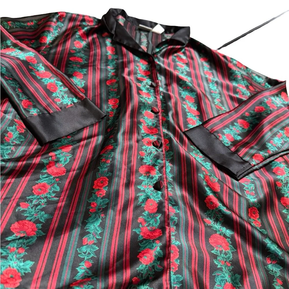 ✨🌹 Delicates Red & Green‎ Rose Stripe Silky Lounge Top XL 🌹✨